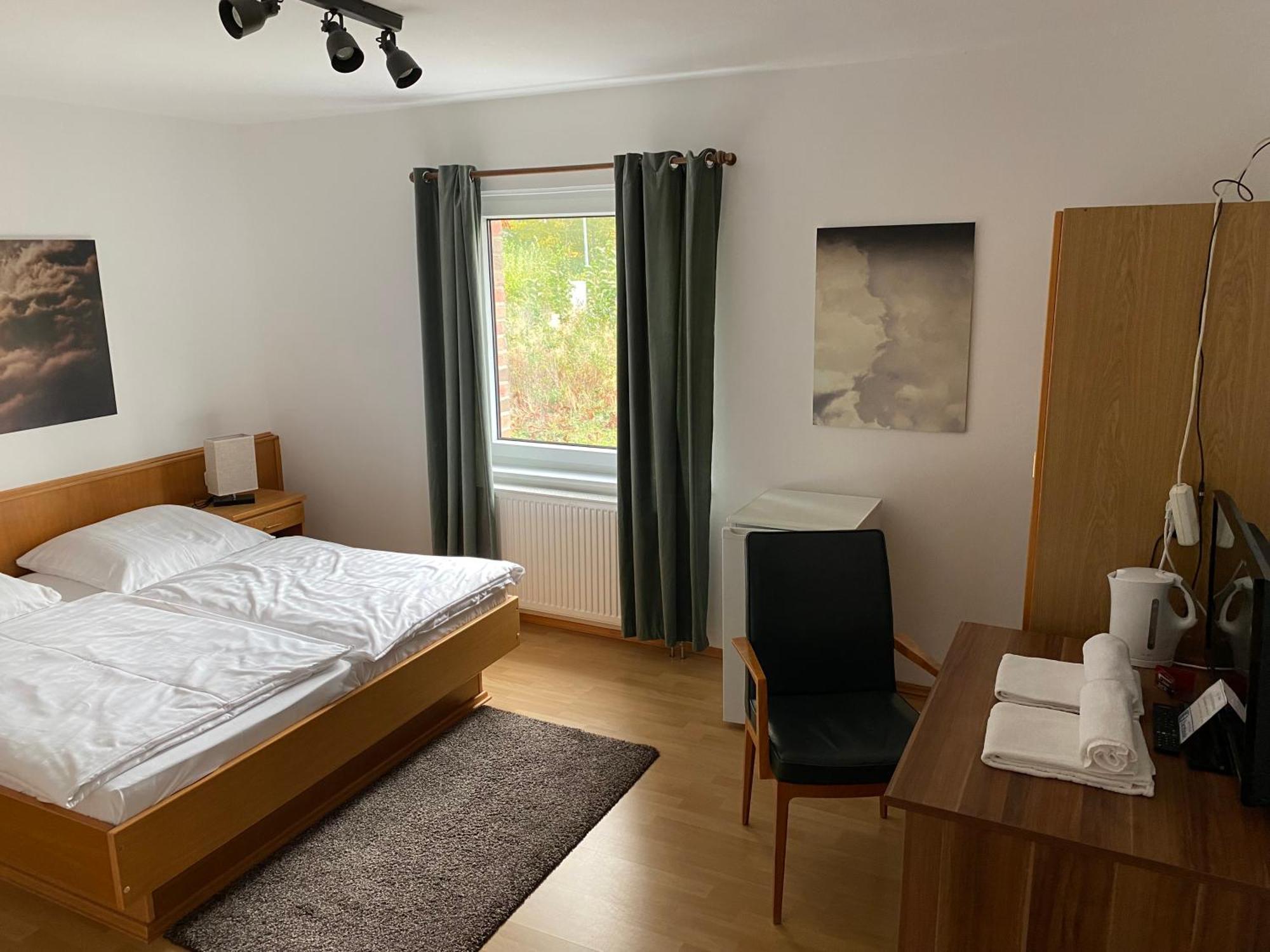 Messeappartementhaus Bockenem Direkt An Der A7 Eksteriør bilde